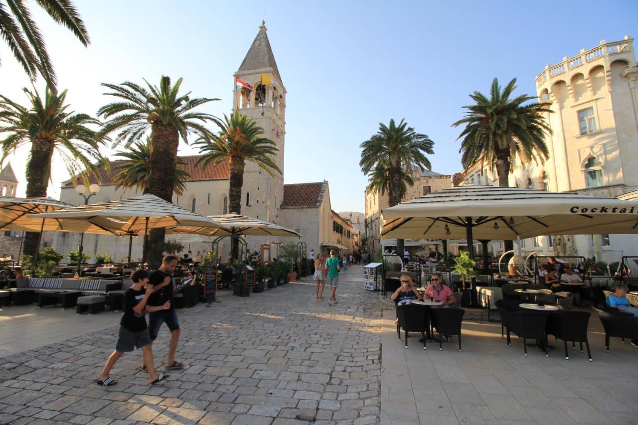 Town House In The Centre Of Historic Trogir Villa Exterior photo
